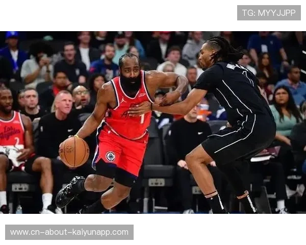 篮网队迎战劲敌，争夺季后赛关键战，篮网队战况